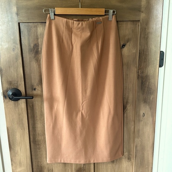 T Tahari neutral midi skirt! NWT - Picture 1 of 7